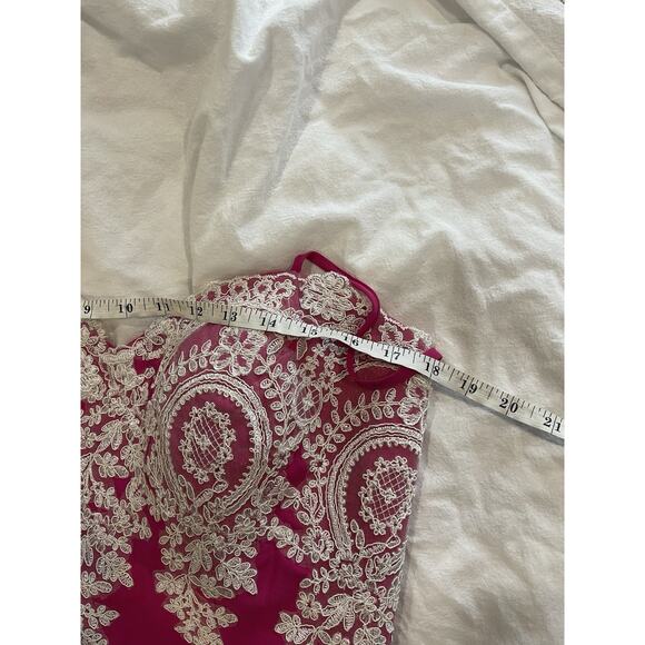 JJ's House Lace Train Covered Buttons Column Sweetheart Hot Pink Gown 14 NWT - Picture 8 of 10